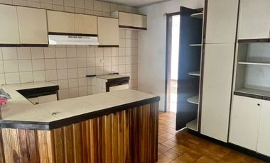 DEPARTAMENTO DUPLEX EN LA AV. ELOY ALFARO