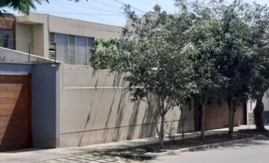VENDO CASA  CERCA A PRIMAVERA  392M2. (PRECIO CONVERSABLE)