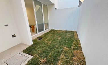 Casa en venta en Aguascalientes, zona norte. 3,500m2 de área común JOVEN