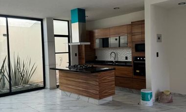 C164 Casa nueva en venta 4 recamaras Cañadas del Bosque Morelia