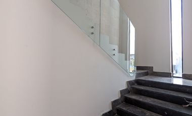 VENTA CASA FRENTE A PARQUE BOSQUES DE LAS MISIONES SECTOR ENCINO