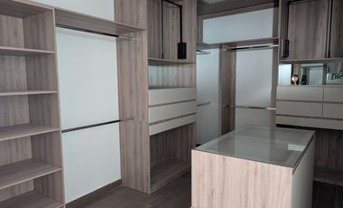 VENTA CASA FRENTE A PARQUE BOSQUES DE LAS MISIONES SECTOR ENCINO