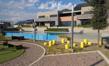 VENTA CASA FRENTE A PARQUE BOSQUES DE LAS MISIONES SECTOR ENCINO