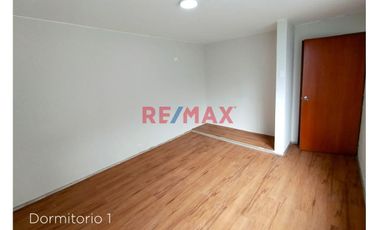 Se Alquila Amplia Vivienda Remodelada De 2 Pisos En Esquina, Tranquila Ubicación En Urb. Matellini1114510