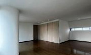 DEPARTAMENTO ILUMINADO EN EXCELENTE UBICACION/AV SANTA FE
