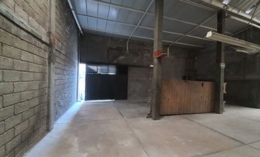 Vendo bodega en Santa Cruz del Monte