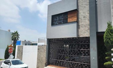 HERMOSA CASA EN VENTA EN CUMBRES ANTARES DOBLE TERRENO