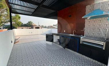 CASA EN VENTA EN CLAVERÍA, CON ROOF GARDEN