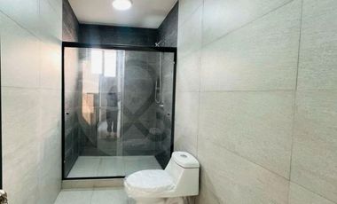 CASA EN VENTA EN CLAVERÍA, CON ROOF GARDEN