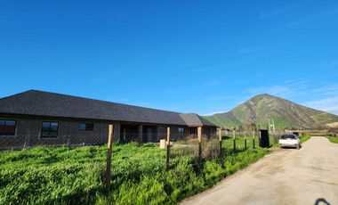 PARCELA CON 2 CASAS NUEVAS, ISLA DE MAIPO CAMINO CARAMPANGUE.
