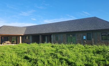 PARCELA CON 2 CASAS NUEVAS, ISLA DE MAIPO CAMINO CARAMPANGUE.