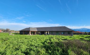 PARCELA CON 2 CASAS NUEVAS, ISLA DE MAIPO CAMINO CARAMPANGUE.