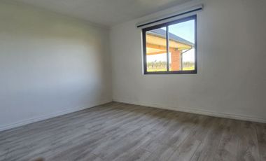 PARCELA CON 2 CASAS NUEVAS, ISLA DE MAIPO CAMINO CARAMPANGUE.