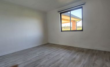 PARCELA CON 2 CASAS NUEVAS, ISLA DE MAIPO CAMINO CARAMPANGUE.