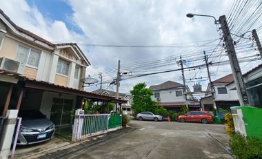 โอกาสทอง! บ้านหลังมุม ทำเลดี พื้นที่เยอะ 29.2 ตร.วา ต่อเติมครบ สภาพนางฟ้า หมู่บ้านพฤกษา 76  รีบจองก่อนพลาด!