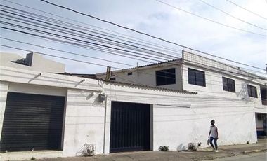 CASA EN VENTA- PIE DE LA POPA