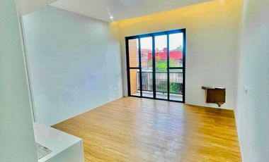 PILAR DAO ST. 8.9M TRIPLEX
