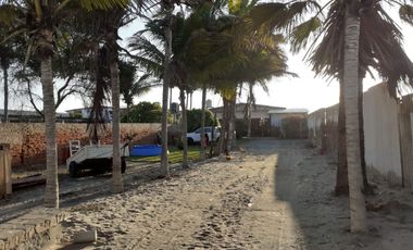 VENDO CASA DE PLAYA EN PRIMERA FILA - PLAYA COLAN