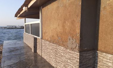 VENDO CASA DE PLAYA EN PRIMERA FILA - PLAYA COLAN