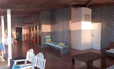 VENDO CASA DE PLAYA EN PRIMERA FILA - PLAYA COLAN