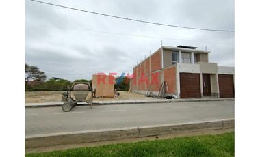 Se Vende Terreno En Urb Residencial Acacias De Miraflores - Castilla.ID:1115471