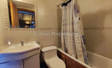 Leon Propiedades vende Parcela con 3 casas en sector Los Naranjos, Curacaví.