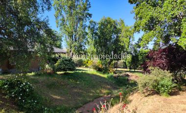 Leon Propiedades vende Parcela con 3 casas en sector Los Naranjos, Curacaví.