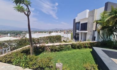 SE VENDE PRECIOSA CASA EN LOMAS DE CUERNAVACA