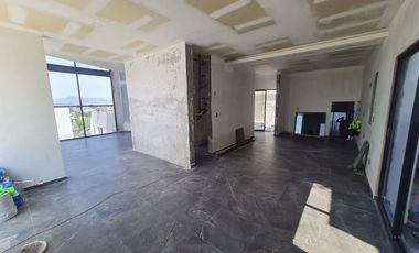 SE VENDE PRECIOSA CASA EN LOMAS DE CUERNAVACA