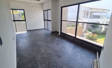SE VENDE PRECIOSA CASA EN LOMAS DE CUERNAVACA