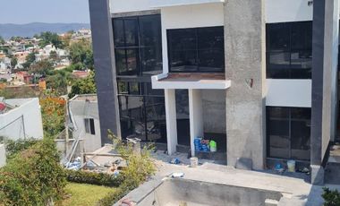 SE VENDE PRECIOSA CASA EN LOMAS DE CUERNAVACA