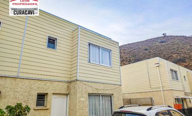 León Propiedades vende casa en condominio, Curacaví centro