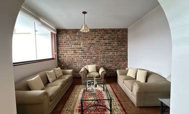 HERMOSA CASA, CON ESTRUCTURA DE LUJO ÁREA SOCIAL, PISCINA Y UN DEPARTAMENTO INDEPENDIENTE