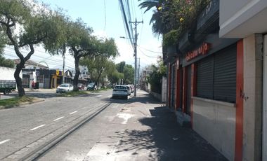 Venta de casa en la Avda. Atahualpa de la ciudad de Ibarra