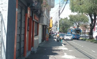 Venta de casa en la Avda. Atahualpa de la ciudad de Ibarra