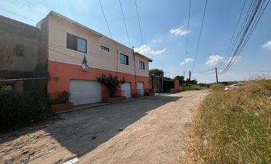 CASA EN VENTA CON TERRAZA, LOCALES, AREA VERDE Y RESTAURANTE, EL SALTO, JALISCO