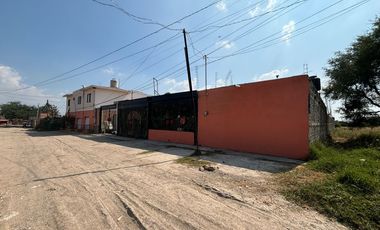 CASA EN VENTA CON TERRAZA, LOCALES, AREA VERDE Y RESTAURANTE, EL SALTO, JALISCO