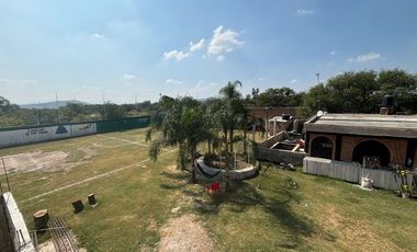 CASA EN VENTA CON TERRAZA, LOCALES, AREA VERDE Y RESTAURANTE, EL SALTO, JALISCO