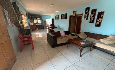 CASA EN VENTA CON TERRAZA, LOCALES, AREA VERDE Y RESTAURANTE, EL SALTO, JALISCO