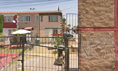 GRAN OPORTUNIDAD DE  INVERTIR EN UNA PROPIEDAD DE RECUPERACIÓN BANCARIA ADJUDICADA, EN JARDINES DE LOS CLAUSTROS, TULTITLÁN, EDOMEX.