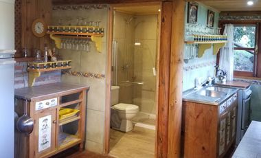 EXTRANJERO POR VIAJE VENDE CASA FRENTE A LAGUNA TORCA - MARAVILLOSO TERRENO