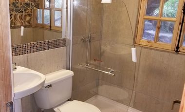 EXTRANJERO POR VIAJE VENDE CASA FRENTE A LAGUNA TORCA - MARAVILLOSO TERRENO