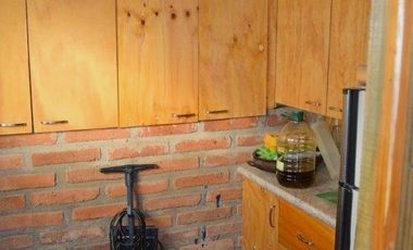 EXTRANJERO POR VIAJE VENDE CASA FRENTE A LAGUNA TORCA - MARAVILLOSO TERRENO
