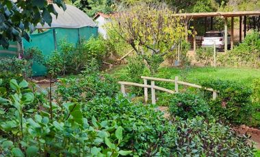 EXTRANJERO POR VIAJE VENDE CASA FRENTE A LAGUNA TORCA - MARAVILLOSO TERRENO