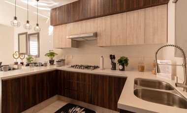 CASA VENTA, CONDOMINIO CON AMENIDADES, C: 151.99 M2 T: 127.40 M2, 3 REC. 2.5 BAÑOS.