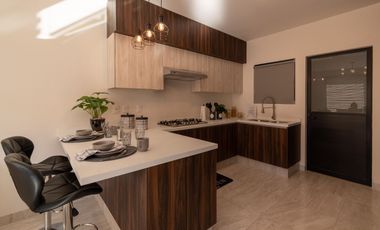 CASA VENTA, CONDOMINIO CON AMENIDADES, C: 151.99 M2 T: 127.40 M2, 3 REC. 2.5 BAÑOS.