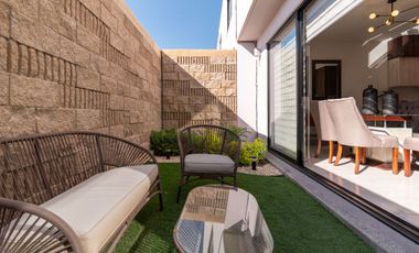 CASA VENTA, CONDOMINIO CON AMENIDADES, C: 151.99 M2 T: 127.40 M2, 3 REC. 2.5 BAÑOS.