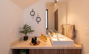 CASA VENTA, CONDOMINIO CON AMENIDADES, C: 151.99 M2 T: 127.40 M2, 3 REC. 2.5 BAÑOS.