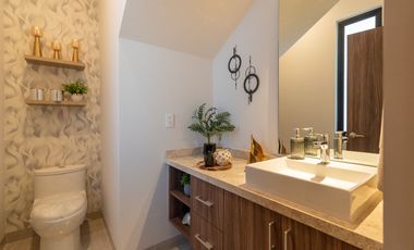 CASA VENTA, CONDOMINIO CON AMENIDADES, C: 151.99 M2 T: 127.40 M2, 3 REC. 2.5 BAÑOS.