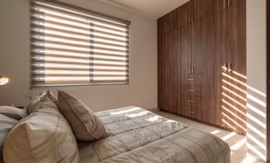 CASA VENTA, CONDOMINIO CON AMENIDADES, C: 151.99 M2 T: 127.40 M2, 3 REC. 2.5 BAÑOS.